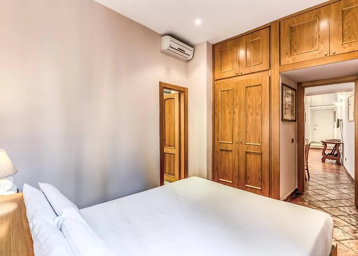 Cozy Flat In Trevi Fountain רומא